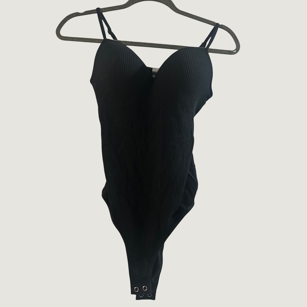 Love Charm Womens Ribbed Black Bodysuit Built In Bra Adjustable Straps M/L